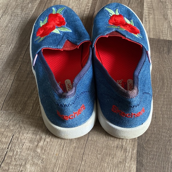 Skechers air cooled Memory Foam shoes size 2.5 - Picture 6 of 12